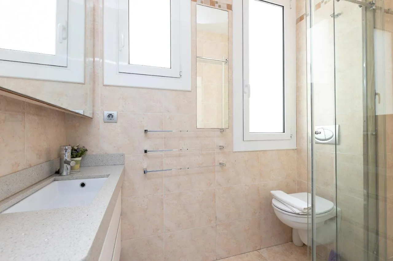 Daire Aparteasy - Modernist Flat In Eixample Center Barselona