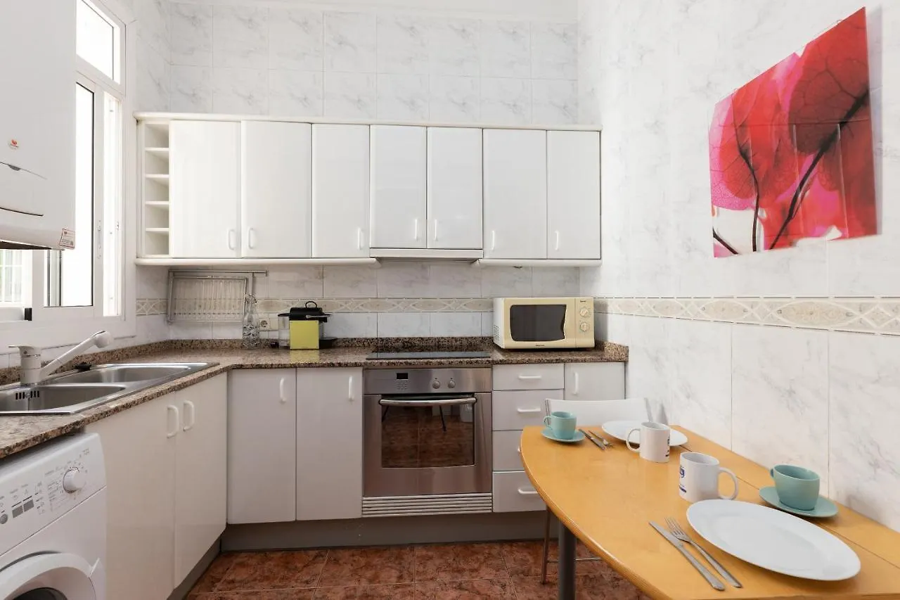 Aparteasy - Modernist Flat In Eixample Center Barselona Daire